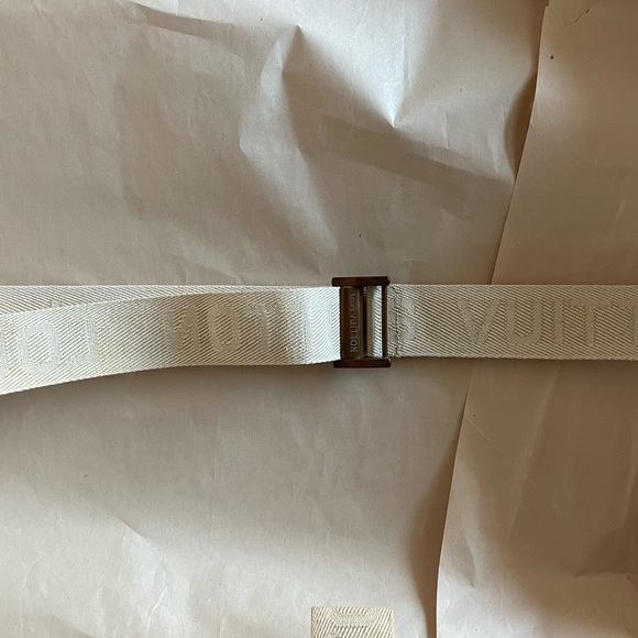 Vintage Louis Vuitton trunk with dividers and tray. 28x18x9 “. Mint condition. - Picture 10 of 15